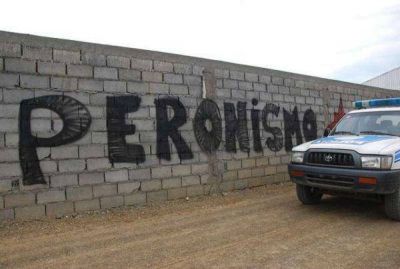 Pintaban un pared�n y quedaron imputados dentro de la ley de Flagrancia 