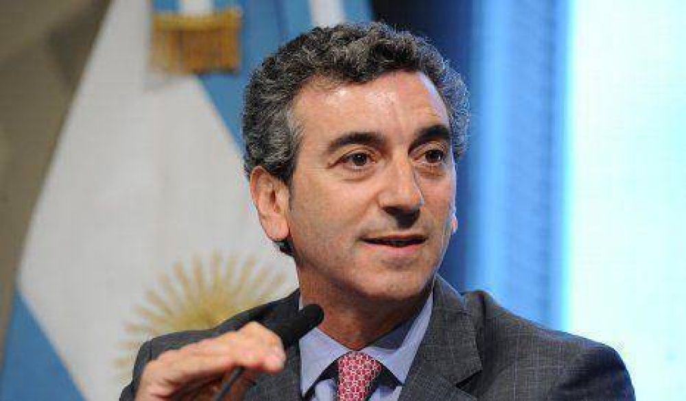 "Macri tiene una terrible ignorancia sobre transporte p�blico"