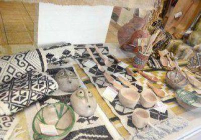 La calidad de la artesan�a neuquina se muestra en una feria en Cosqu�n  