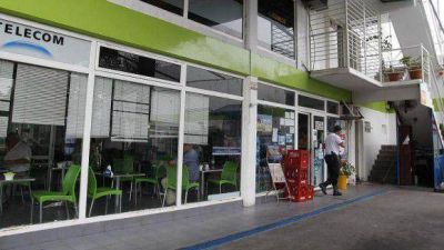  Violento asalto en un drugstore de Villa Alem  