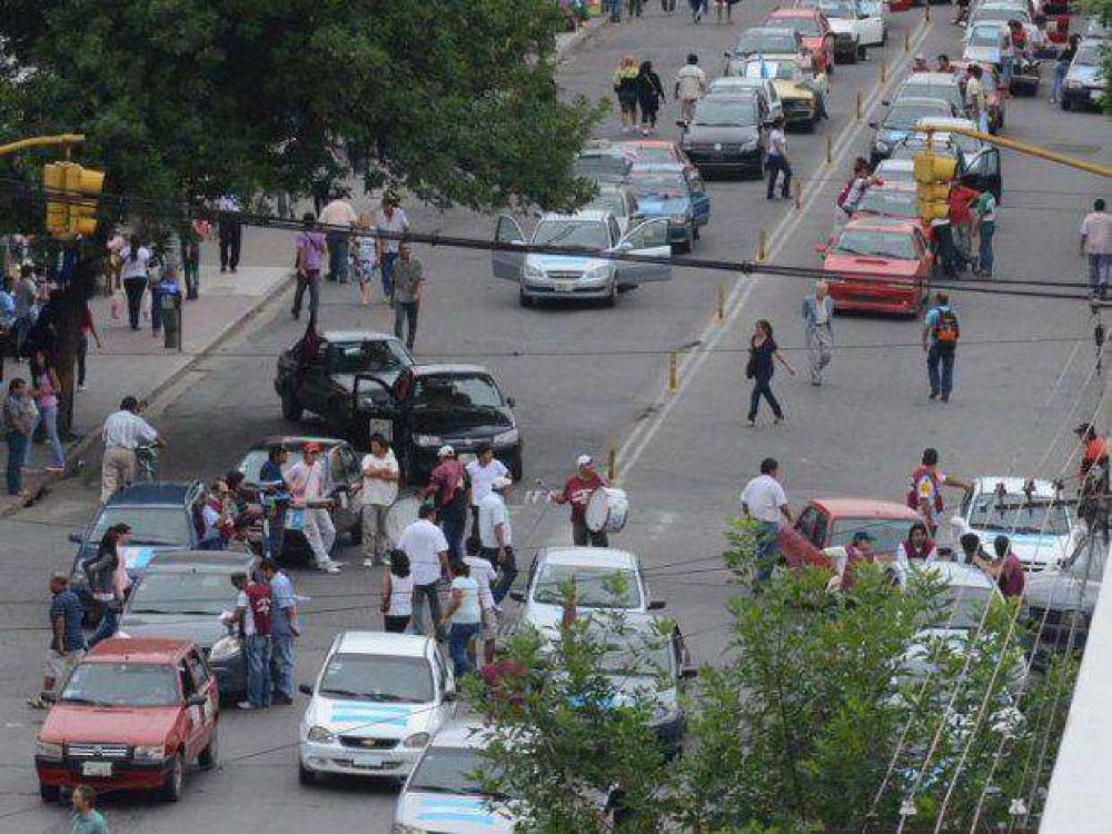 AMT posterga anuncio para taxis y ajustar� controles 