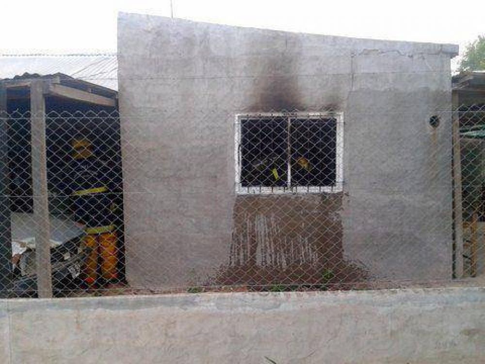 Incendio en una casa del barrio Zapiola