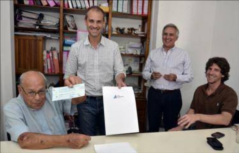 San Fernando: El Municipio brind� apoyo econ�mico a la Fundaci�n del Padre Jorge Castelli