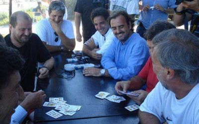 Funcionarios, legisladores y pol�ticos aprovechan la costa para el descanso y algo m�s