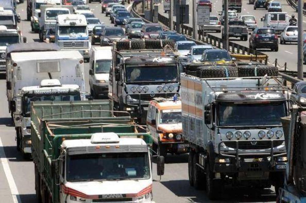 Restringen la circulaci�n de camiones por el recambio tur�stico 