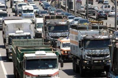 Restringen la circulaci�n de camiones por el recambio tur�stico 