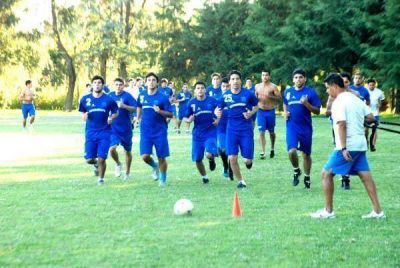 Con varias caras nuevas y amistosos confirmados