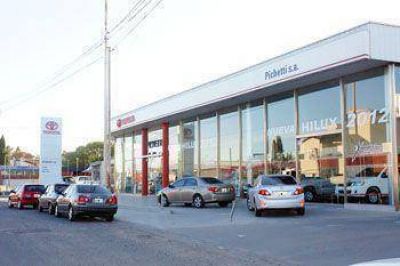 Violento asalto a una concesionaria de autos en el Cruce de Caminos