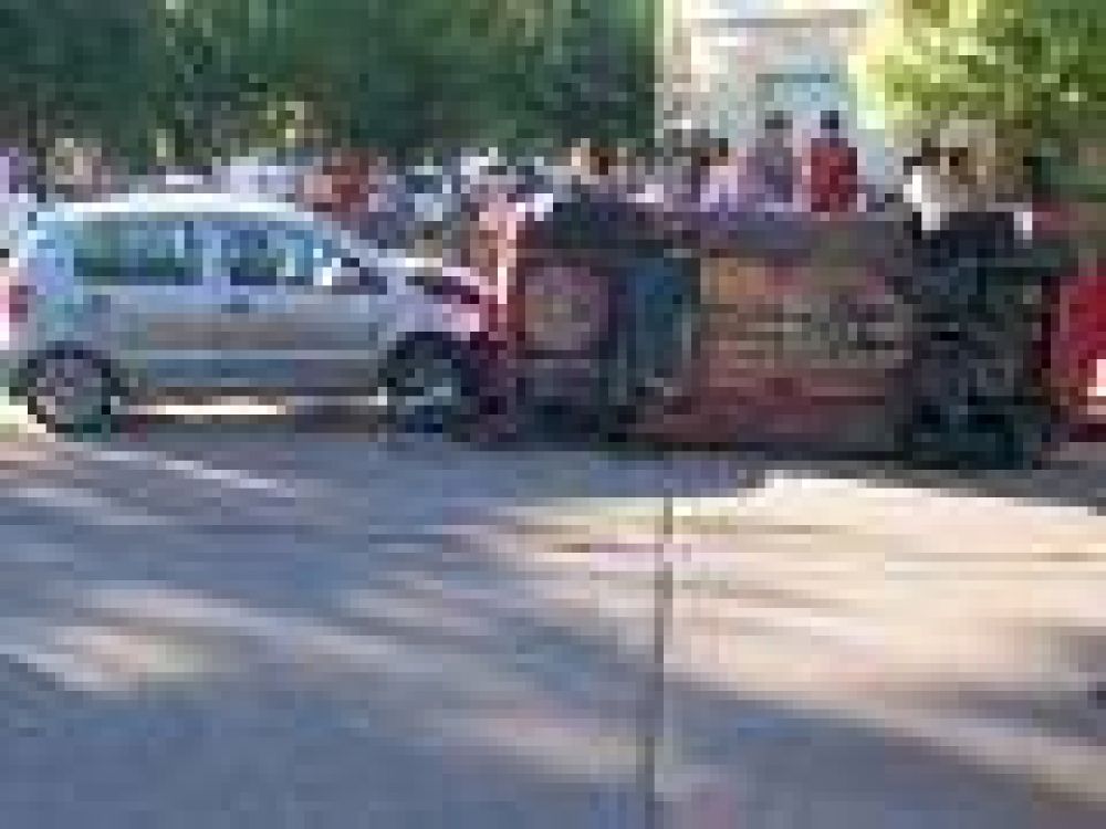 Violento choque en la esquina de Varela y Godoy	