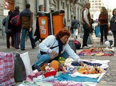 Comerciantes de Claromec� se quejan por la venta ambulante