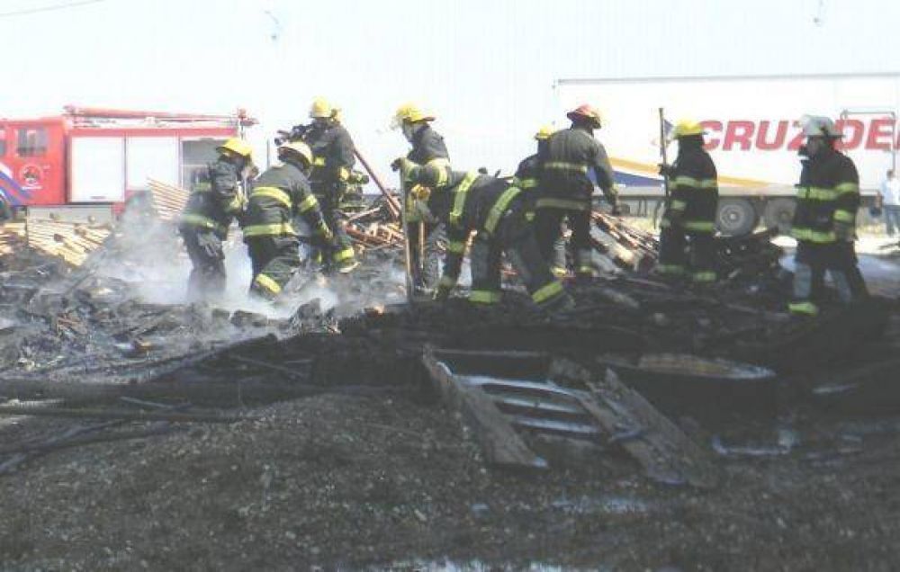 Un asado habr�a causado el siniestro en Cruz del Sur