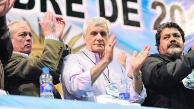 Las dos CGT exigen un piso del 25% en la suba salarial de este a�o