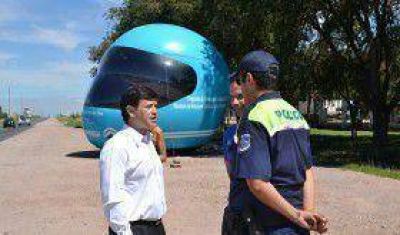 El Ministro Mones Ruiz visit� un puesto de control vial 