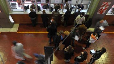 Sueldos se llevan todos los ingresos propios