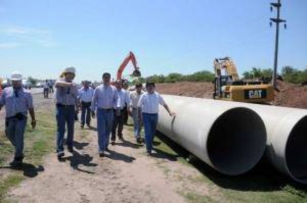 Capitanich supervis� avances del Segundo Acueducto y nuevas instalaciones energ�ticas 