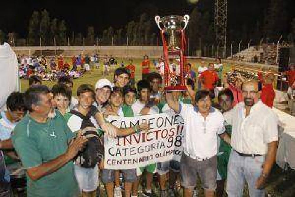Con m�s de 3 mil chicos, finaliz� el Mundialito de Trinidad