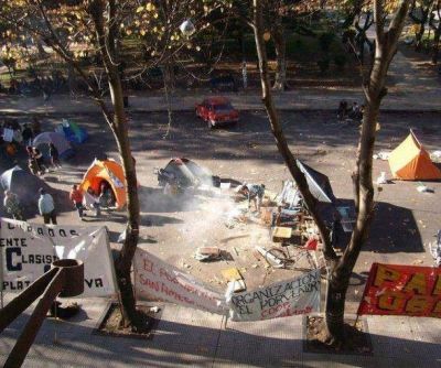Organizaciones sociales anuncian �acampe� frente al municipio