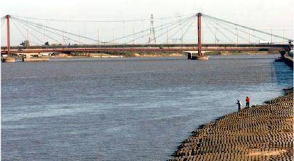 Apareci� un cuerpo en la Costanera