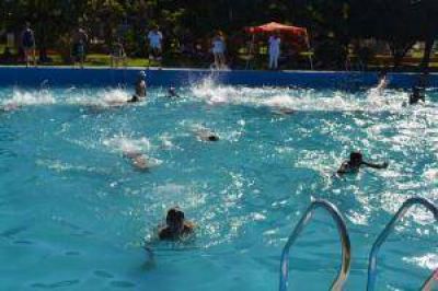 La colonia municipal da la bienvenida a un nuevo grupo