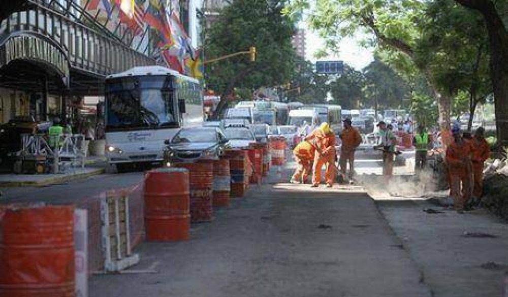 Inician obras del Metrob�s en la Avenida 9 de Julio