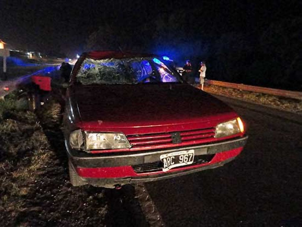 Un ciclista en muy grave estado al ser embestido por un autom�vil en la ruta 226