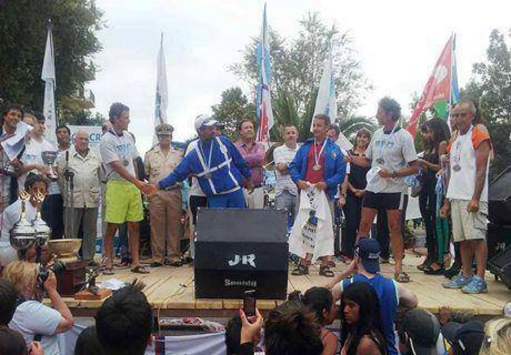 La dupla Pinta- Mozzicafreddo vuelve a ganar la regata del r�o Negro