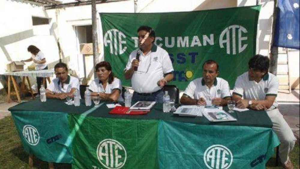Los gremios estatales pretenden un aumento salarial del 40 por ciento