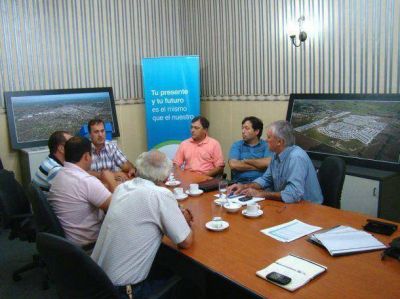 Anghileri realiz� un pedido de informes a las autoridades de ABSA y EDENOR