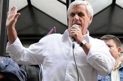 Antes de reunirse con Tomada, la CGT oficialista advierte sobre la inflaci�n