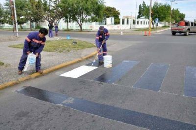 Contin�a mantenimiento en espacios p�blicos