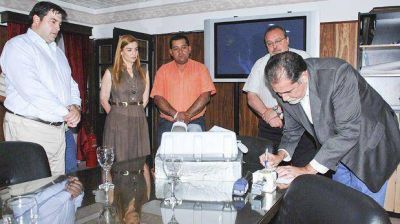 Entrega de equipamiento a hospital de Los Antiguos
