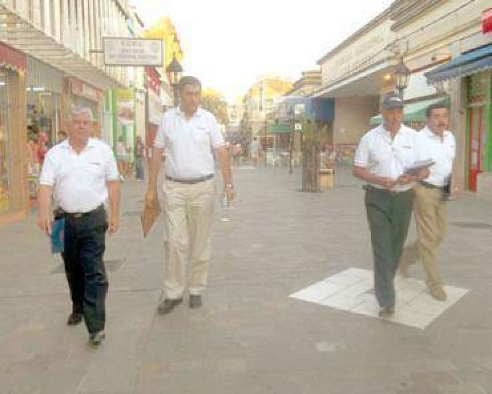 Agentes de la ATER inician relevamiento en negocios de la ciudad