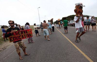 Vecinos se movilizaron por la defensa de las playas en el sur de Mar del Plata