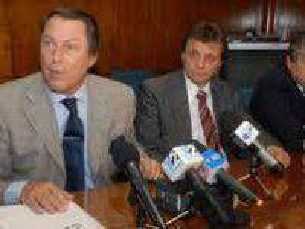 Pulti y Casal confirmaron que H�ctor Abel Maggi se har� cargo de la polic�a de Mar del Plata hasta que finalice el Operativo Sol