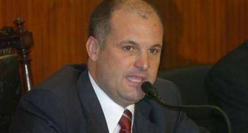 Bonfatti de licencia y Henn a cargo de la Provincia 
