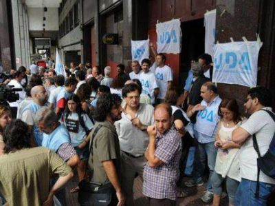 Sector docente contra el impuesto a las ganancias