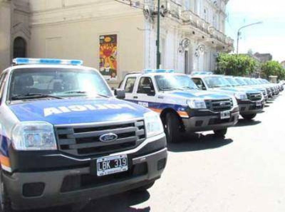 Presentaron los nuevos patrulleros y Meoni asegur� que la inseguridad en Jun�n �viene mermando�
