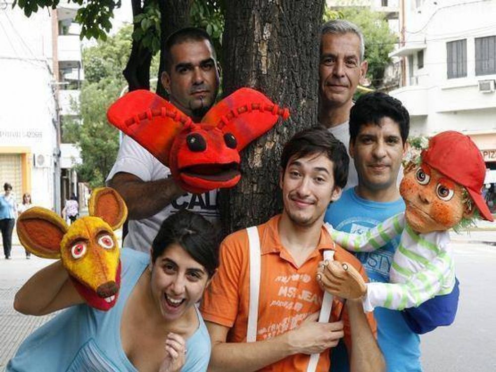 T�teres, marionetas, magia y payasos de gira por la porvincia 