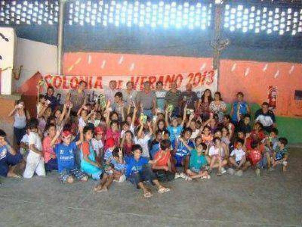 Regalos y sorpresas en las colonias de vacaciones de 25 de Mayo