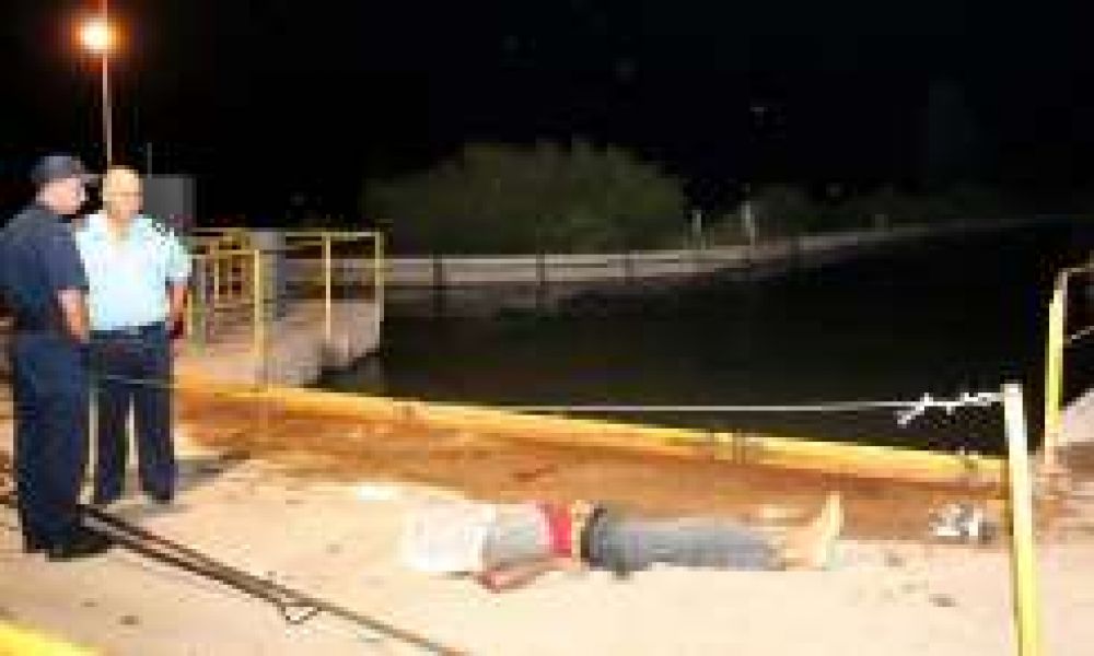 Encontraron muerto al joven que desapareci� mientras se ba�aba en un canal