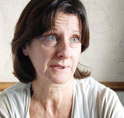 "El Intendente cree que puede s�lucionar solo el problema de las usurpaciones"	