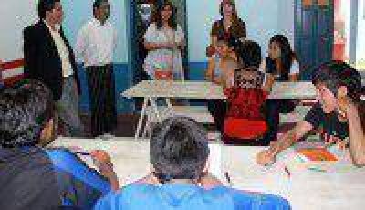 Inici� el taller intensivo de cocina para adolescentes 