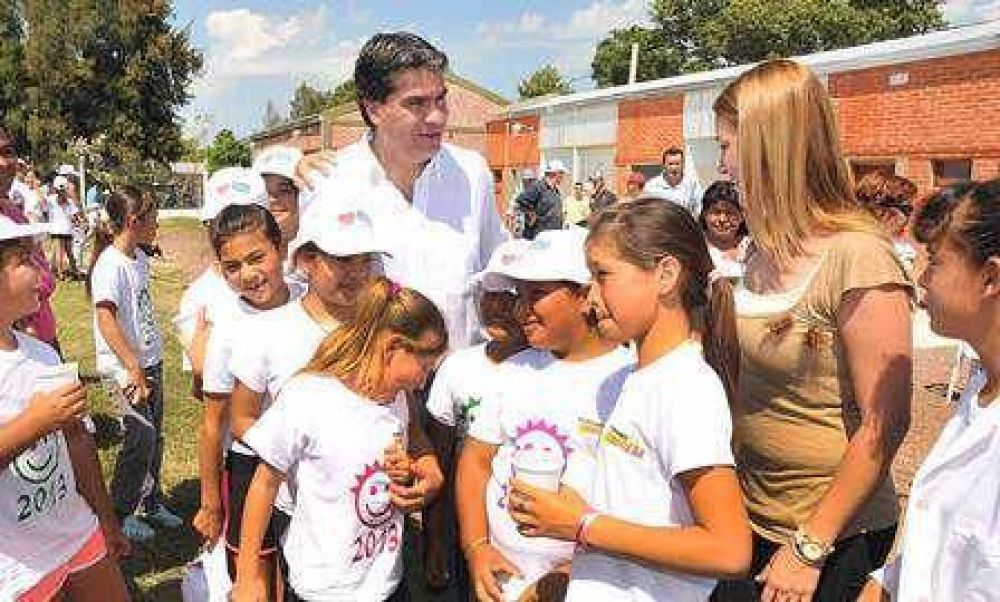 Capitanich inaugur� obras en Laguna Blanca 