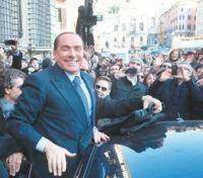 Berlusconi sube en los sondeos