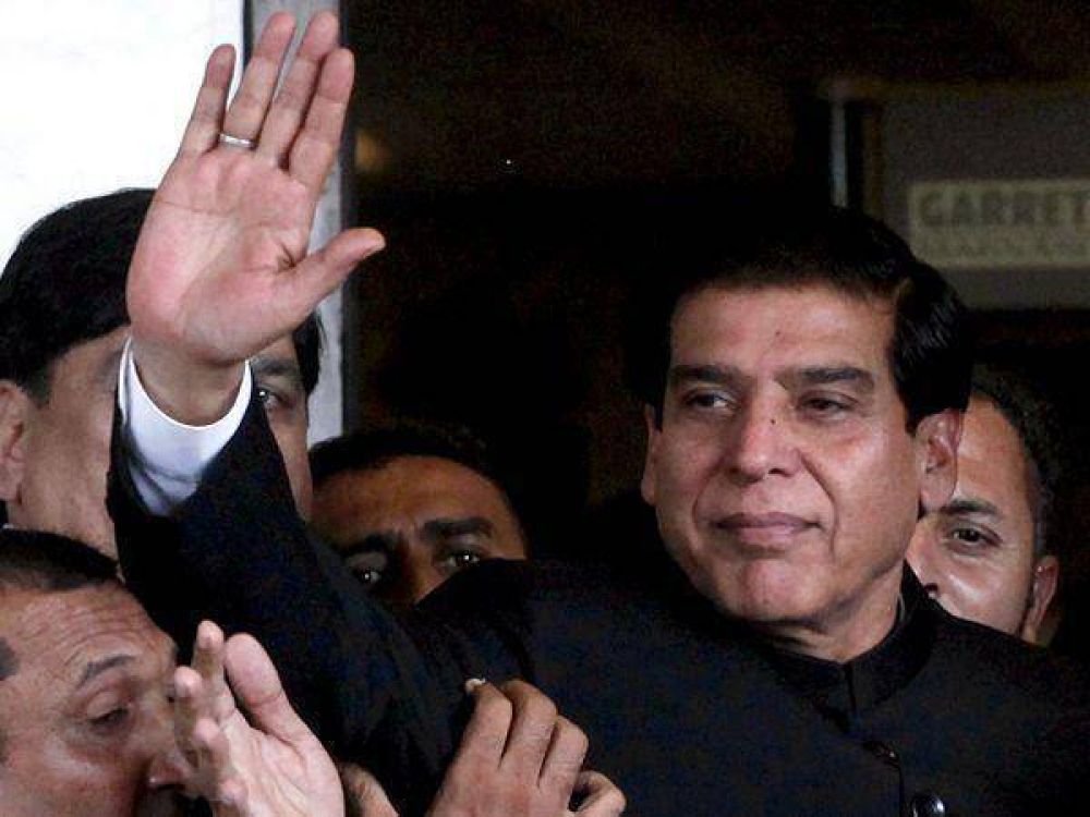 Pakist�n ordena el arresto de su primer ministro