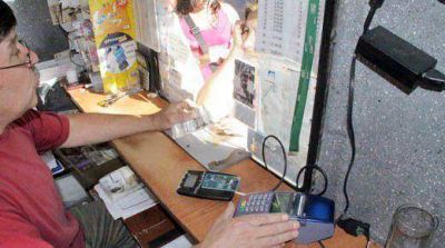Adaptan las m�quinas para cobrar boleto a $4,10 y usuarios organizan el paro del 18  