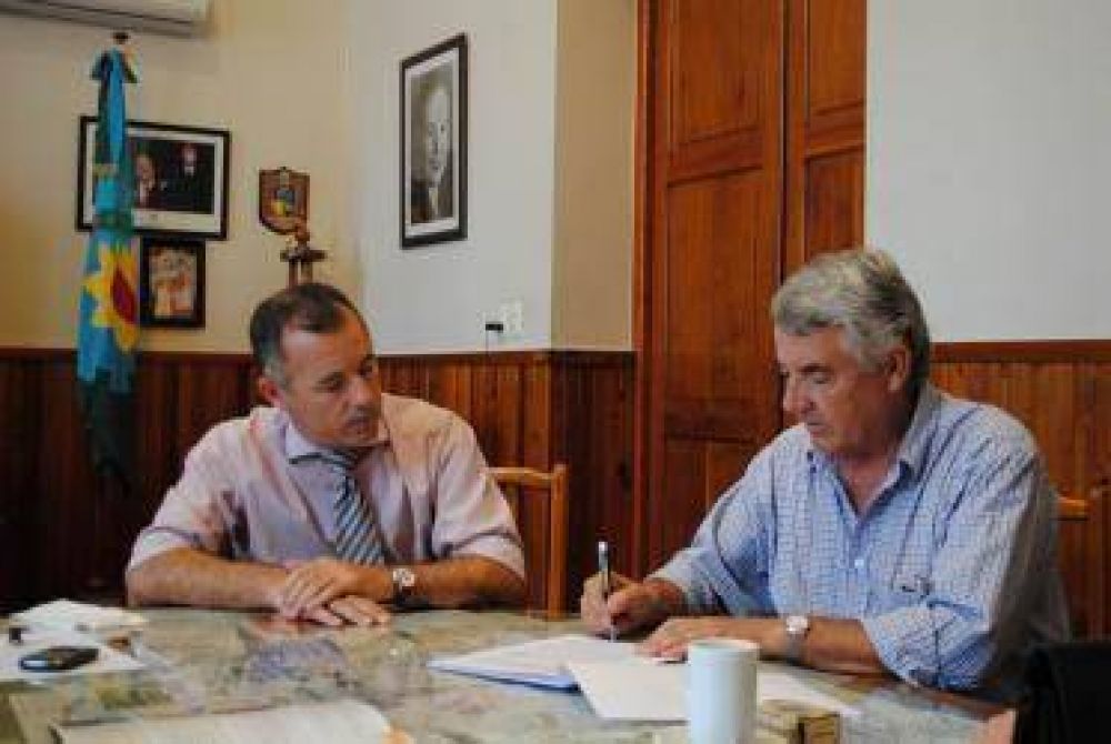 Firman convenio para el inicio de viviendas en Patagones