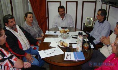 Gremios docentes se reunir�n para unificar postura sobre paritarias