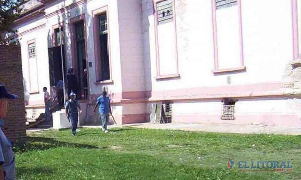 Asesinaron de cuatro pu�aladas a un hombre en su casa y hay un detenido