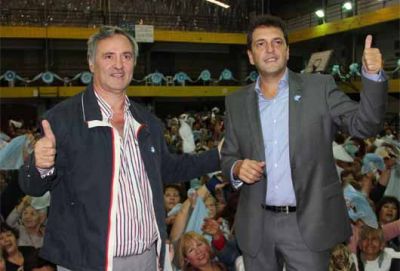 De La Torre cada vez m�s cerca de Sergio Massa